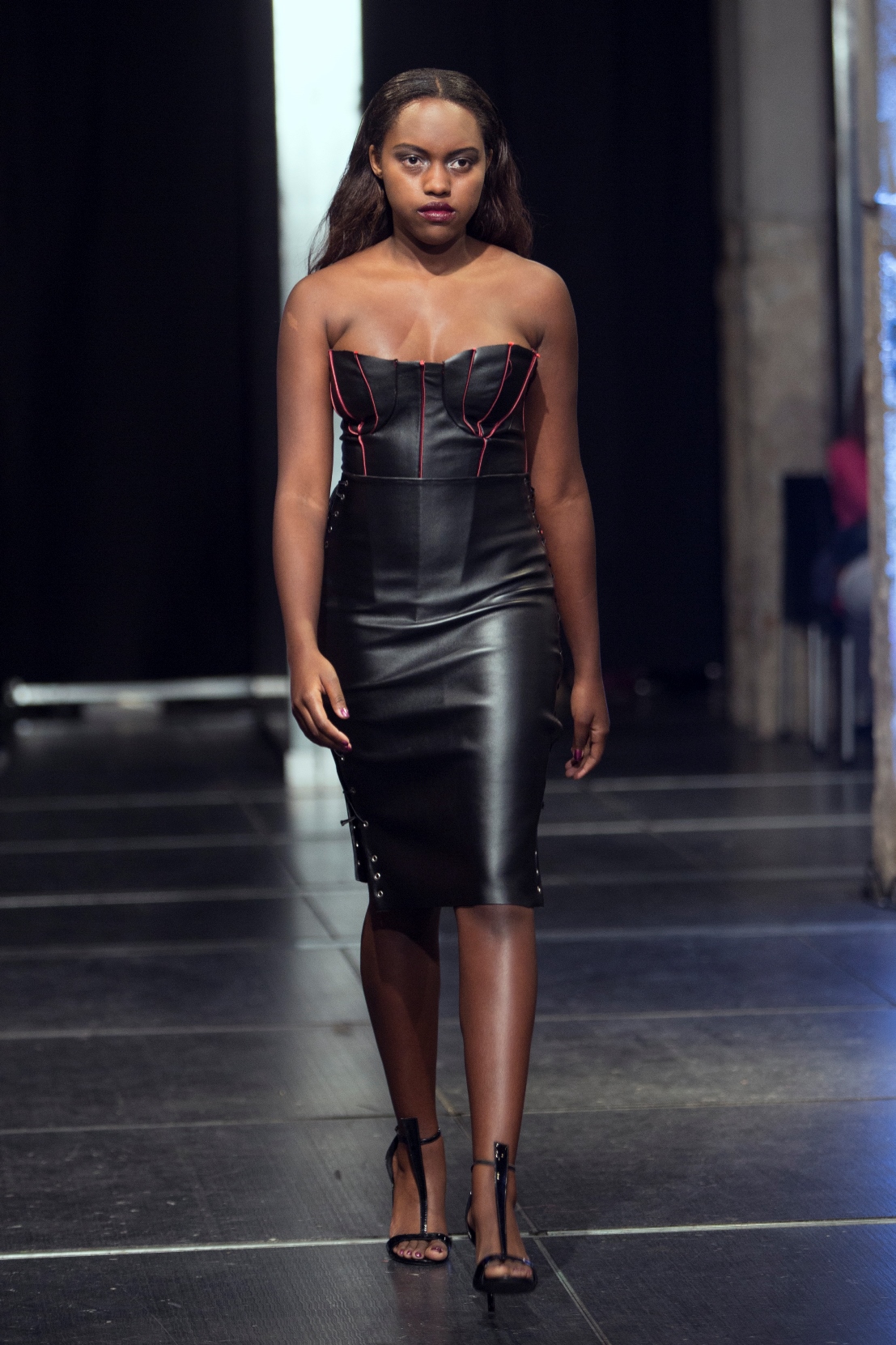 Desfile de jóvenes promesas del Centro Superior de Diseño de Moda 2015